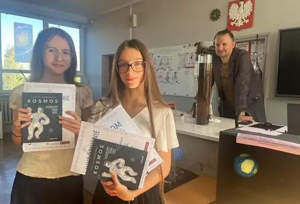 Uczennice ze Świętochłowic nagrodzone w II Interdyscyplinarnym Konkursie Młodych Odkrywców