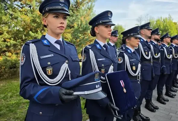 Pożegnanie policjanta z Bolesławca. Natan Sieroń awansowany i odznaczony pośmiertnie