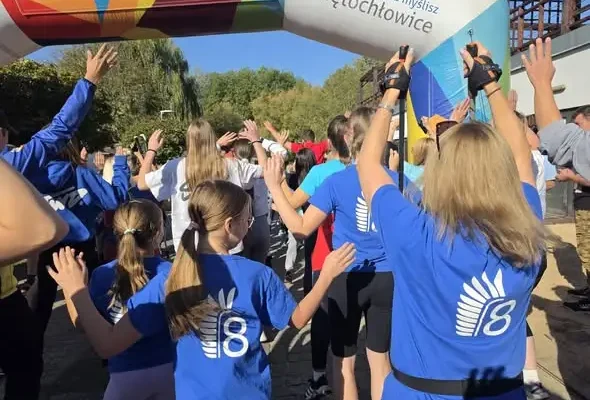 Świętochłowice: Ósemka przeciwko przemocy – II Miejski Bieg i Nordic Walking