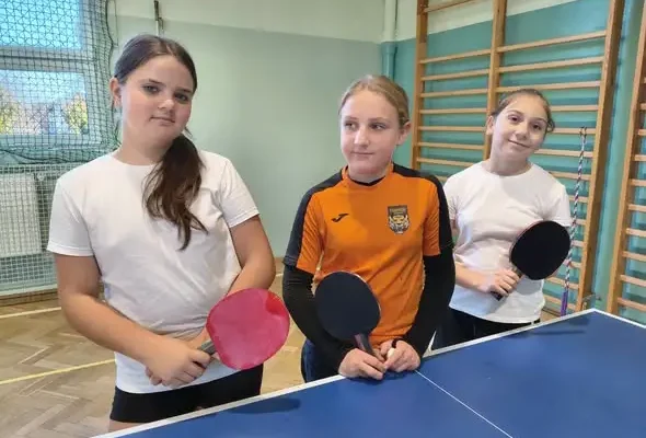 Świętochłowice: młode tenisistki z SP 19 z sukcesem na miejskim turnieju